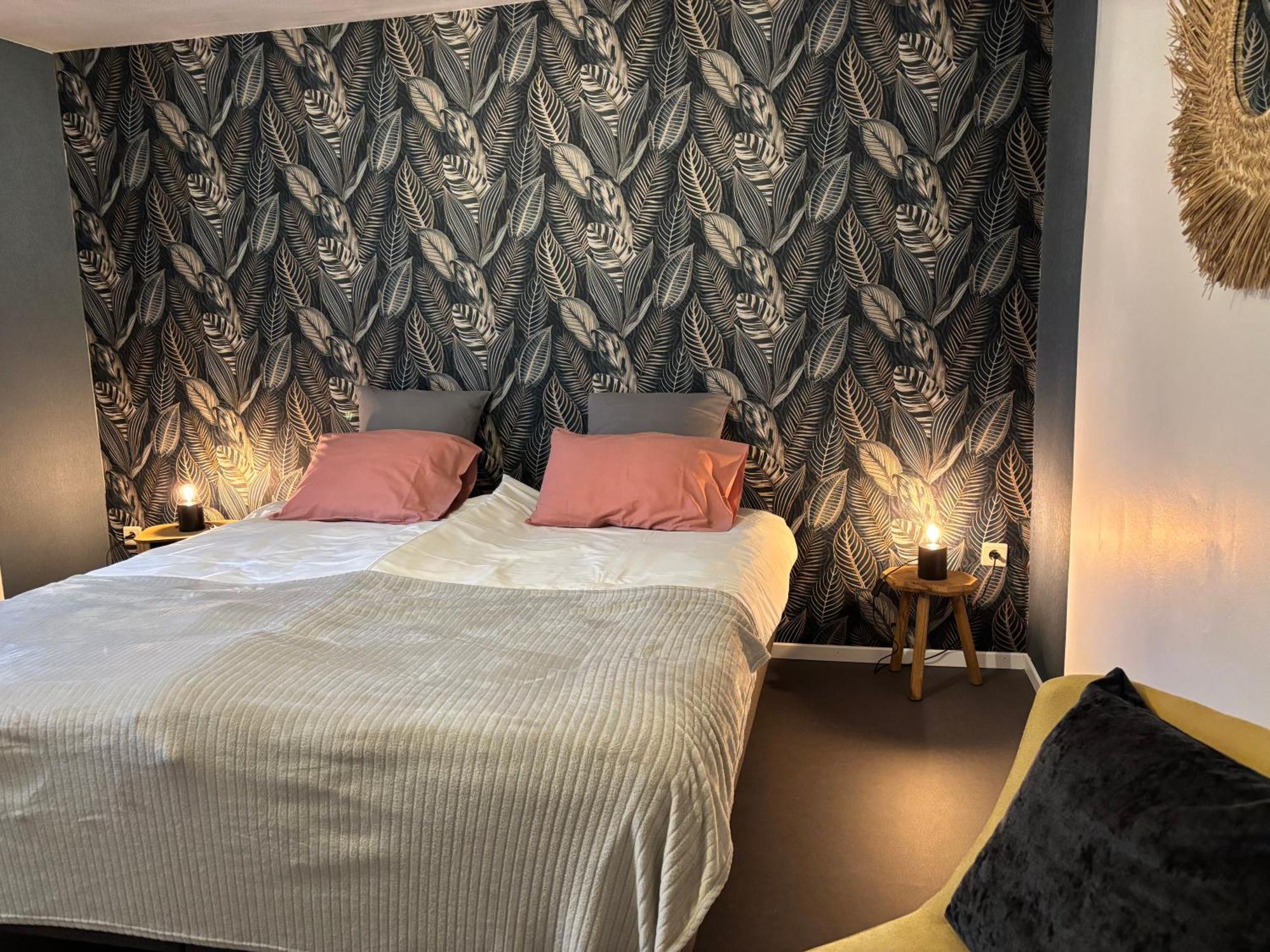 Les Lucioles Bed & Breakfast Франкоршан Екстериор снимка