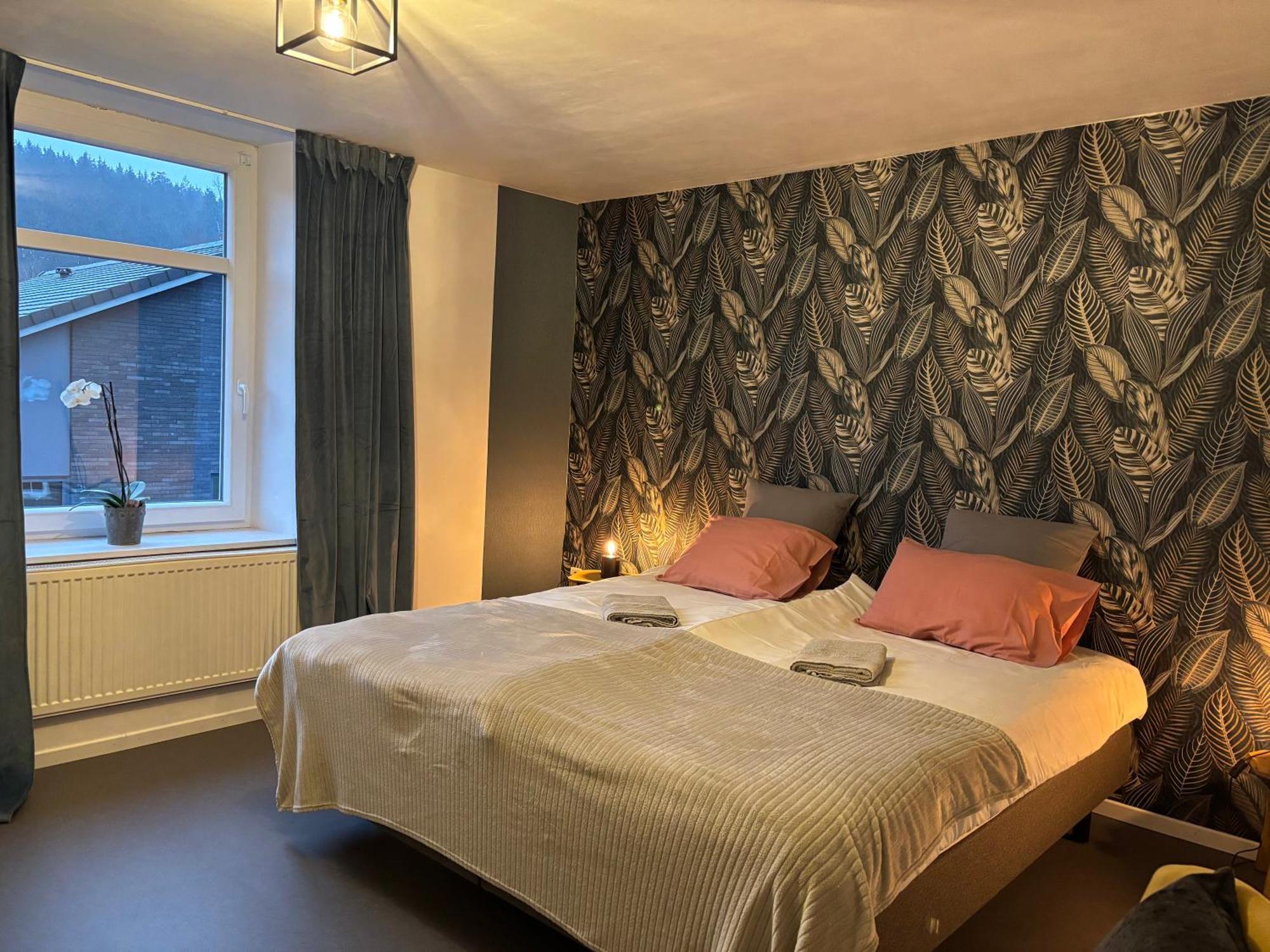 Les Lucioles Bed & Breakfast Франкоршан Екстериор снимка